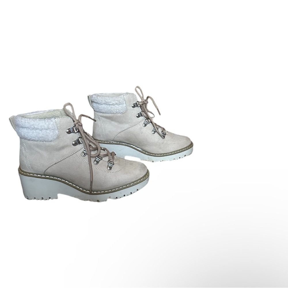 Sonoma Goods Hiker Boots Cream Size 6